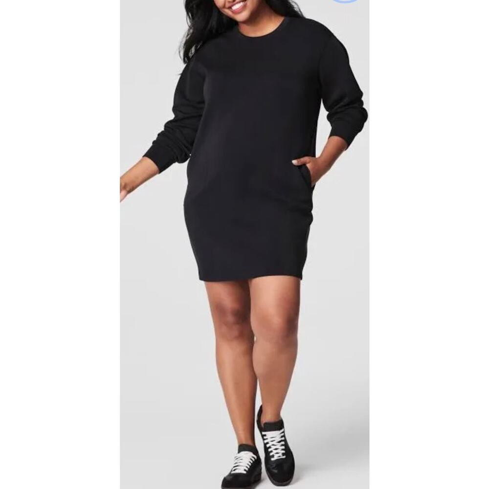 SPANX crew neck dress with pockets